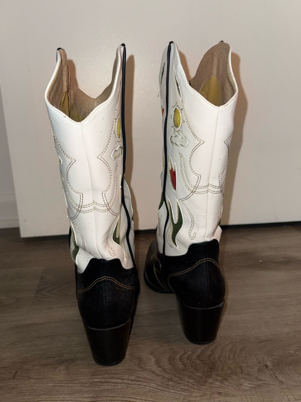 Black & White Floral Inlay Western Boots with Red and Olive Accents - Picture 5 of 8